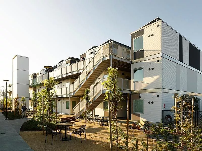 ¿Qué hace que las casas tipo contenedor prefabricadas de varios pisos sean ideales para proyectos comerciales y residenciales?